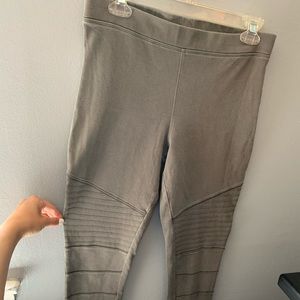Grey Leggings🌪🏋️